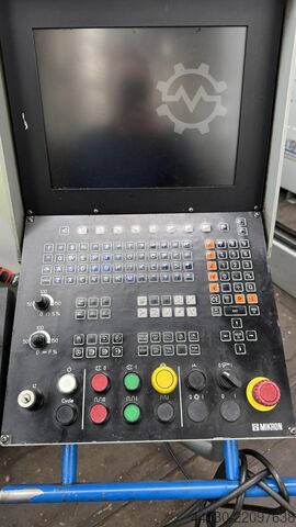 Qendër përpunimi vertikale MIKRON VC1000