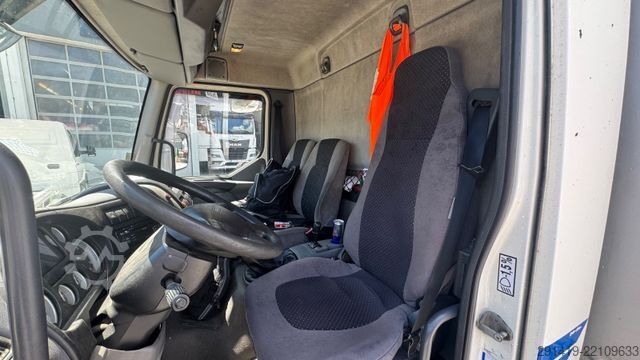 Camión plataforma con toldo DAF LF45.220 4x2 Euro 4 Pritsche Plane Bj 2008
