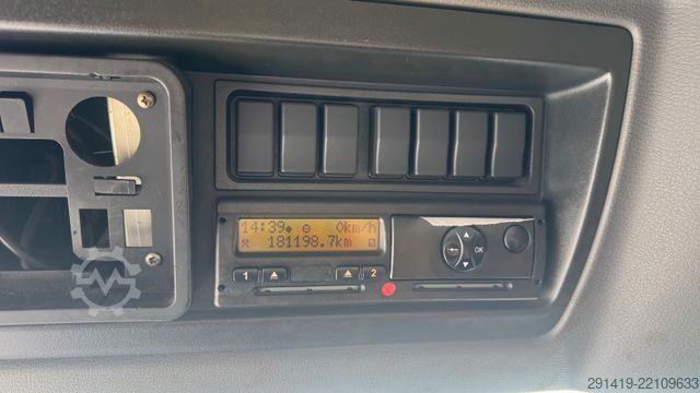 Camión plataforma con toldo DAF LF45.220 4x2 Euro 4 Pritsche Plane Bj 2008