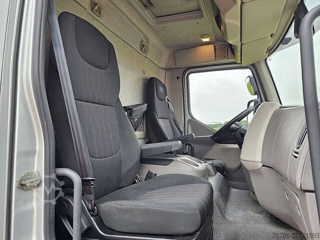 여행 가방 DAF LF 210