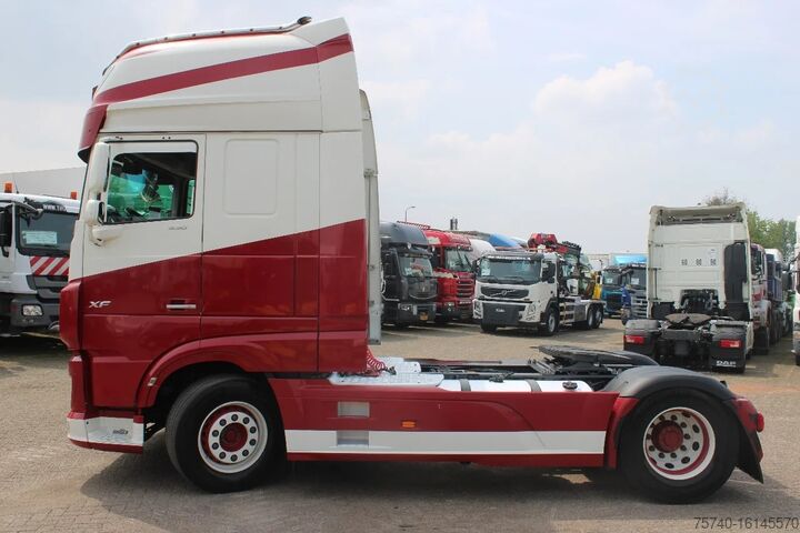 Estándar-SZM DAF XF 106.530 + euro 6 + spoiler + top truck (G314)