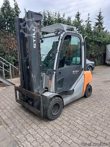 Carretilla elevadora frontal STILL 3 x vorhanden Still RX70-35-1x Diesel-2x Gas