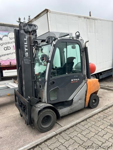 Carretilla elevadora frontal STILL 3 x vorhanden Still RX70-35-1x Diesel-2x Gas