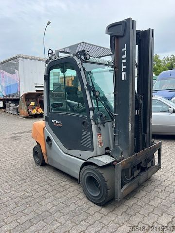 Carretilla elevadora frontal STILL 3 x vorhanden Still RX70-35-1x Diesel-2x Gas