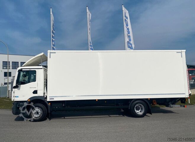 Kamion s sandukom MAN TGM 15.290 BL/Koffer/3Sitzer/NL8,0 To/LBW/17 tkm