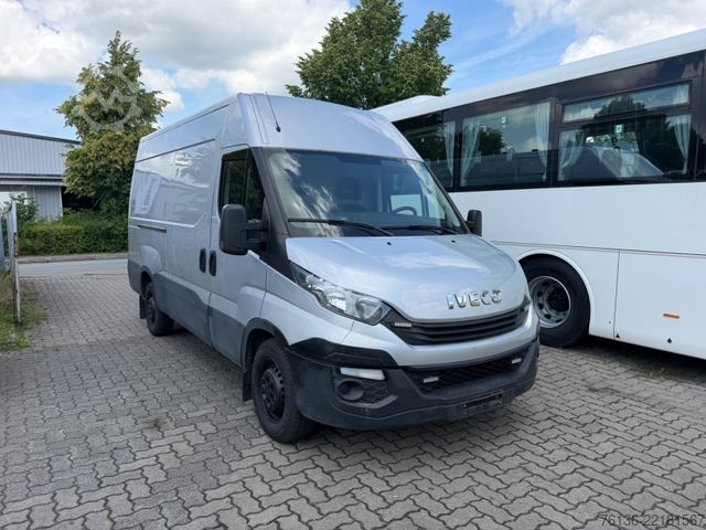 Hög tak skåpbil IVECO Daily Kasten AHK 3.5t L2H2 3 Sitzer