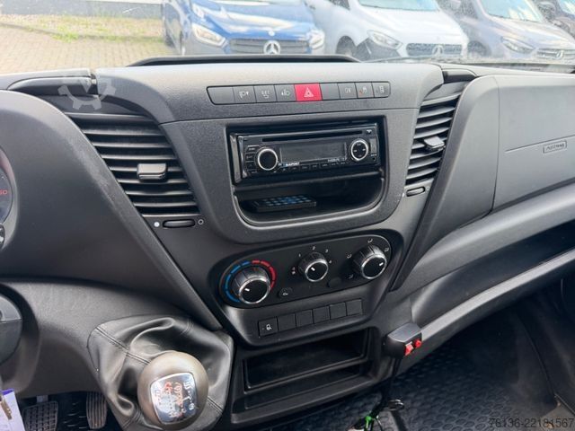 Hög tak skåpbil IVECO Daily Kasten AHK 3.5t L2H2 3 Sitzer