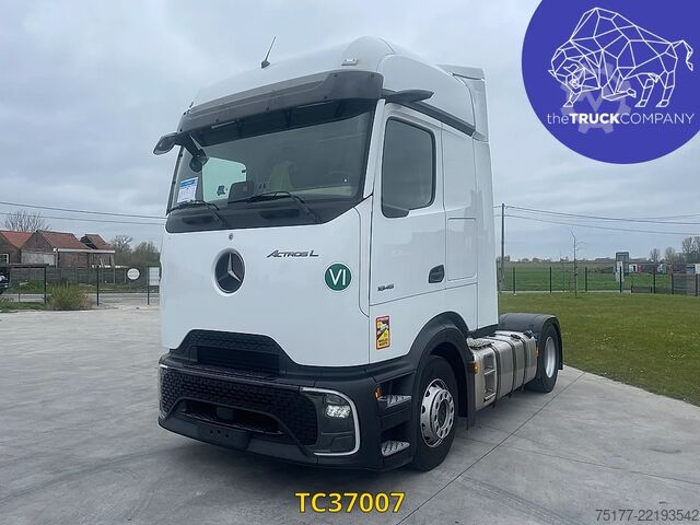 Standard-SZM Mercedes-Benz Actros L Pro Cabin 1845