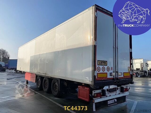 การขนส่งแช่เย็น/แช่แข็ง Schmitz Cargobull SKO 24/L