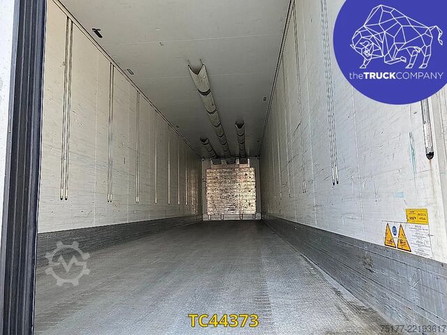 การขนส่งแช่เย็น/แช่แข็ง Schmitz Cargobull SKO 24/L