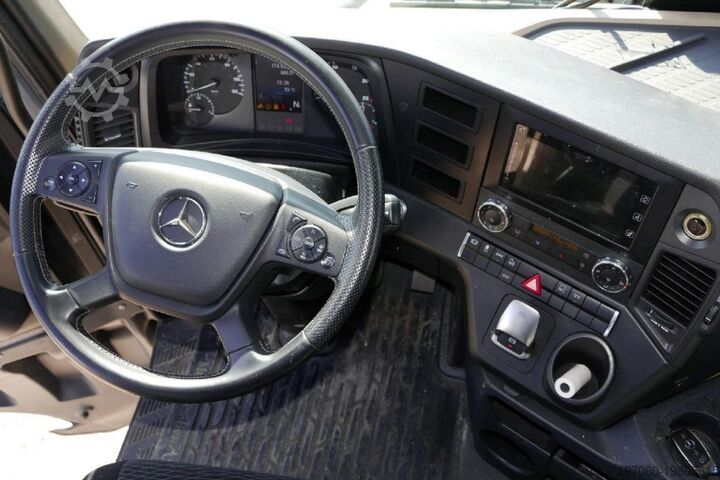 Standard SZM Mercedes-Benz Actros 1851 LS