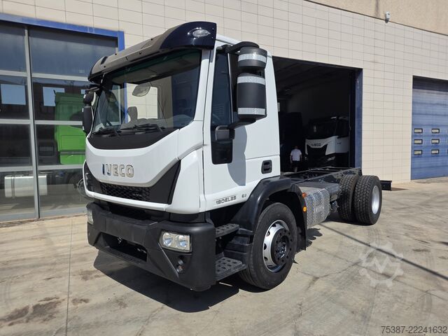 Lastbilchassi Iveco 180E25K