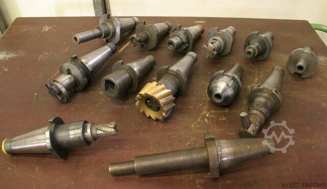 Fräsaufnahmen 13 Stück Kelch SK50 verschiedene Ausführungen