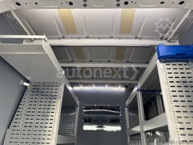Komercijalno vozilo sa visokim krovom VOLKSWAGEN Crafter 35 Aut. MIXTO *Werkstatt* 5-Sitze+Kamera