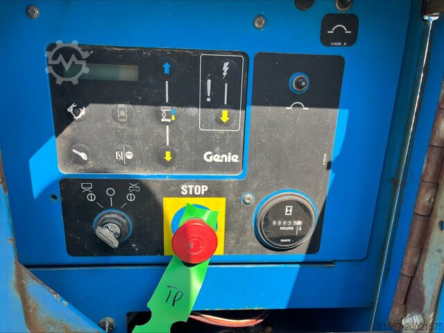 Käärkahveltõstuk Genie GS 4390 RT | 2008