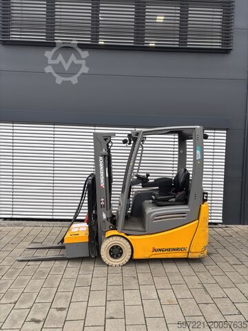 Elektrisch – 3 Räder Jungheinrich EFG 215