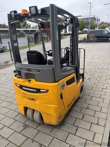 Elektrisch – 3 Räder Jungheinrich EFG 215