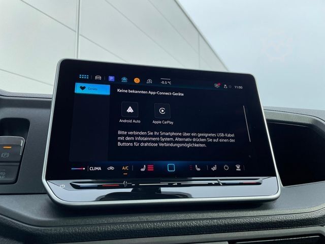 Pritschenwagen VOLKSWAGEN Crafter Pritsche 35 DOKA MR 4M TEMP KLIMA AHK