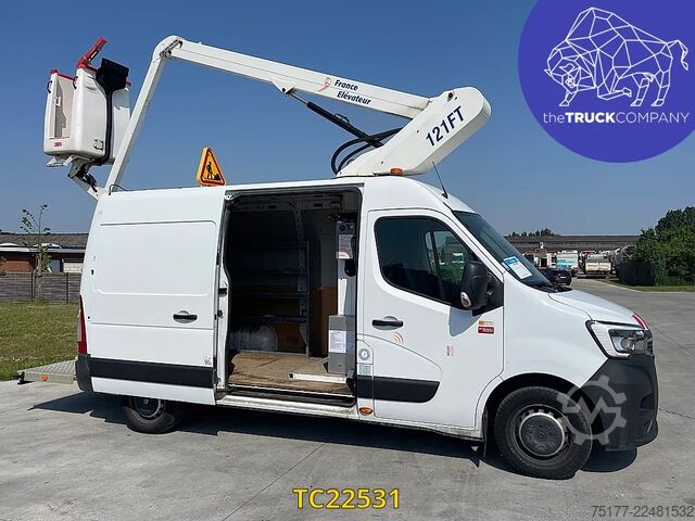Plataforma elevadora Renault Master