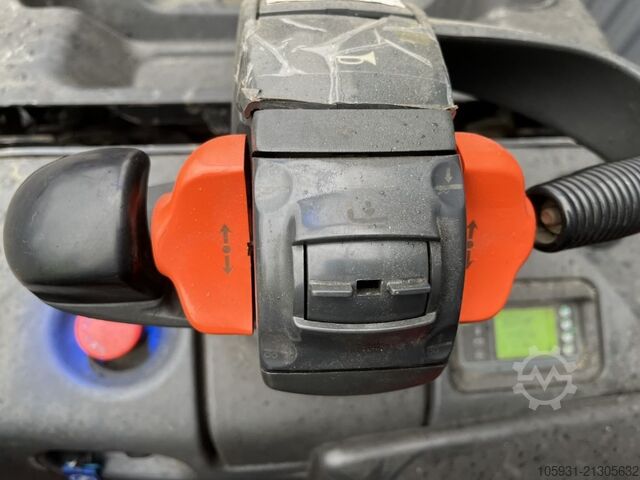 Carrello elevatore a forchettoni Linde D12SP