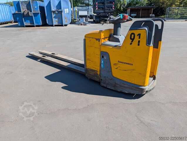 Ručni paletni viljuškar Jungheinrich ERE225