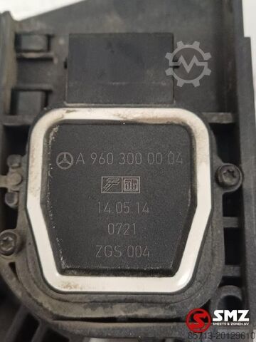 Μέρος καμπίνας Mercedes Occ gaspedaal Mercedes
