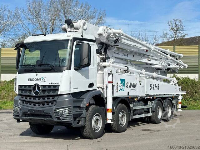 搅拌机 Mercedes-Benz Arocs 4142 Mercedes-Benz Arocs 5 4542 8x4 SWAN ...