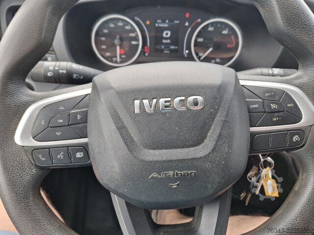 Slēgtais furgons IVECO DAILY 35S14 - V12 - HI-MATIC - E6d