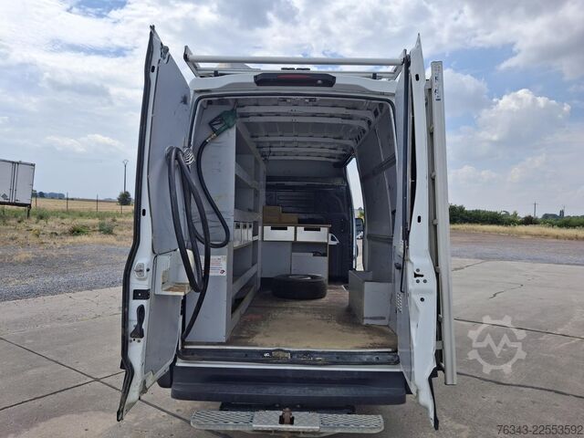 Slēgtais furgons IVECO DAILY 35S14 - V12 - HI-MATIC - E6d