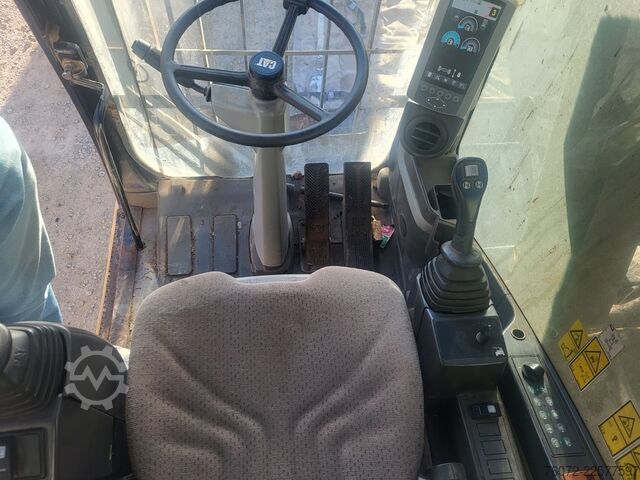 Wheel loader Caterpillar M322D