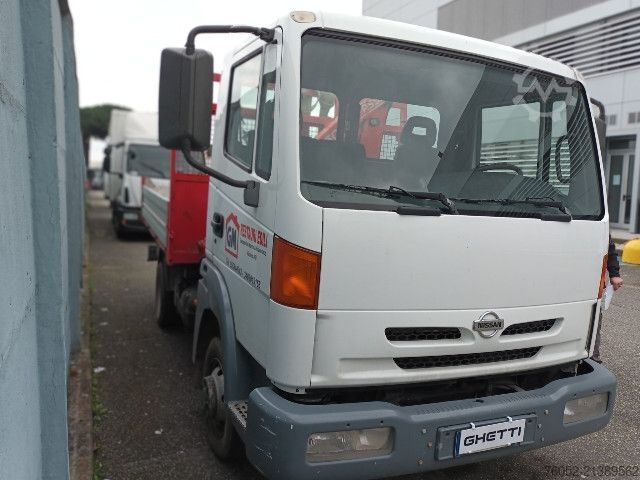 Speciális rendeltetésű teherautó Nissan Mod. Vers.