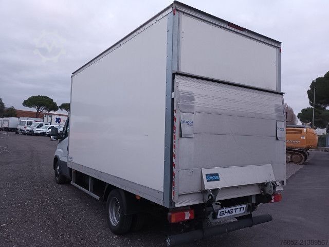 Dobozos furgon IVECO 35C16