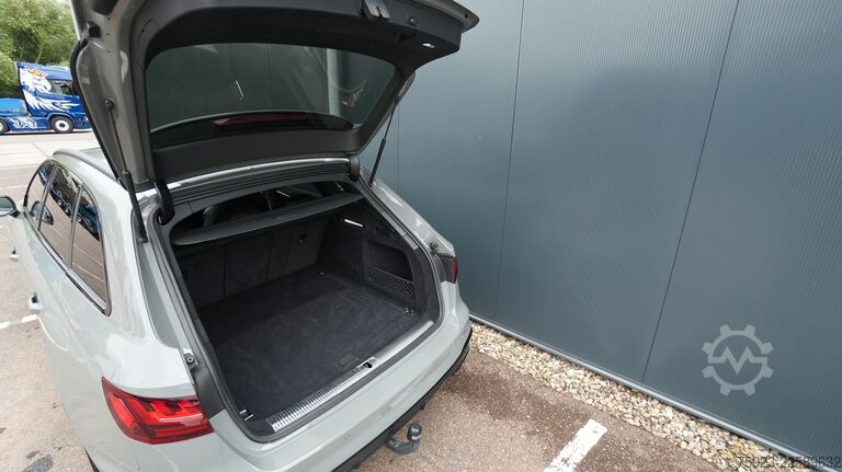 Пасажирський транспорт Audi A4 AVANT 35TDI LAUNCH EDITION SPORT