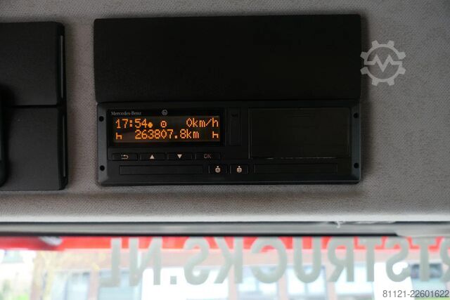 Truk jungkit Mercedes-Benz Arocs 4151 | 8X6 | Voith Retarder | 263807Km | ...