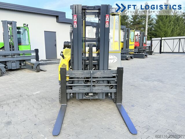  Combilift CB3000 GAS TRIPLEX 4900 FREE-LIFT