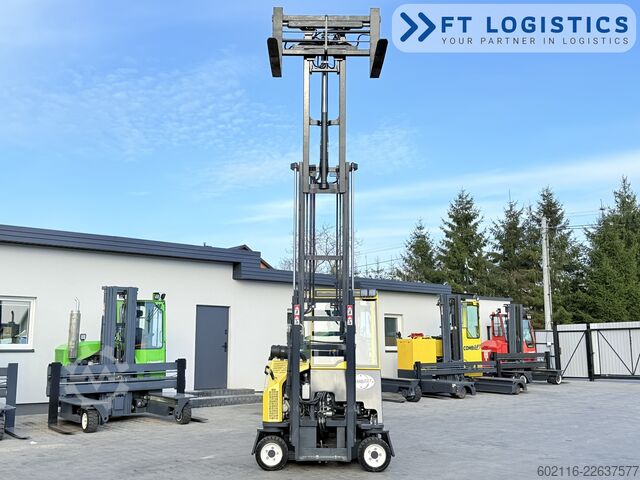  Combilift CB3000 GAS TRIPLEX 4900 FREE-LIFT