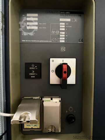 Függőleges megmunkáló központ Deckel Maho DMC635V