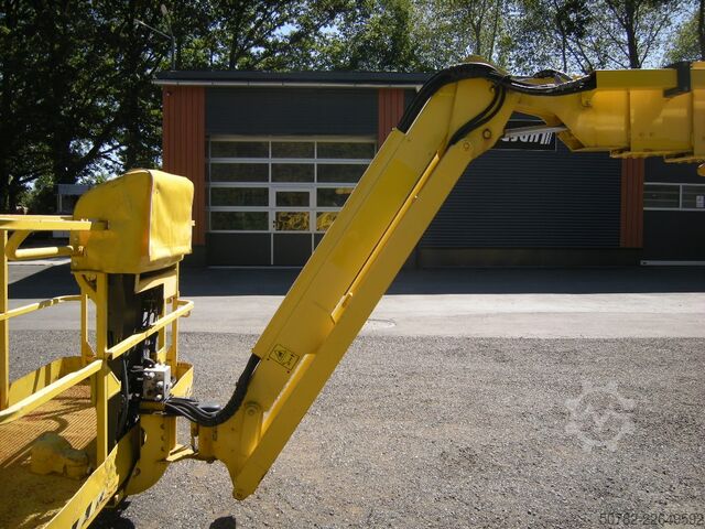 Platform kerja teleskopik JLG 660SJ