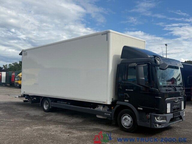 Samochód ciężarowy typu furgon MAN TGL 12.250 Koffer 7.20m Ladebordwand1.5t. 1.Hand