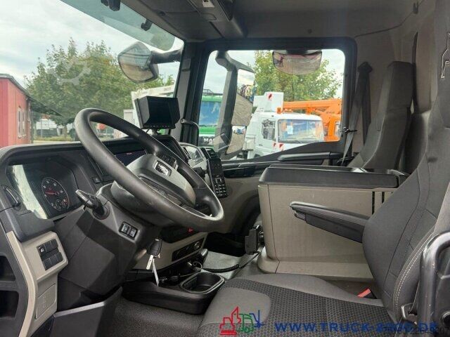 Samochód ciężarowy typu furgon MAN TGL 12.250 Koffer 7.20m Ladebordwand1.5t. 1.Hand