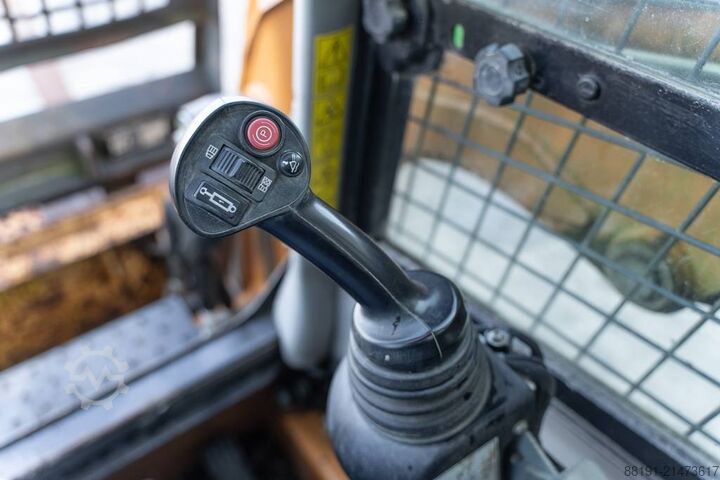 Carregadora de lagartas CASE TR 270