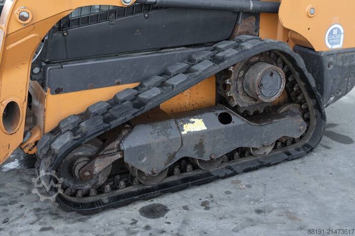 Carregadora de lagartas CASE TR 270