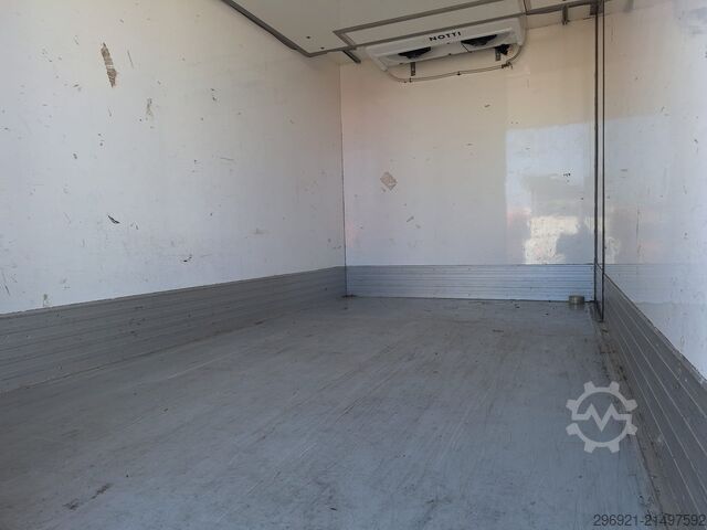 冷蔵・iso・生鮮サービスケース Iveco DAILY 35C18 3000 CC euro 6