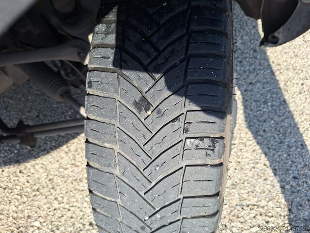 冷蔵・iso・生鮮サービスケース Iveco DAILY 35C18 3000 CC euro 6