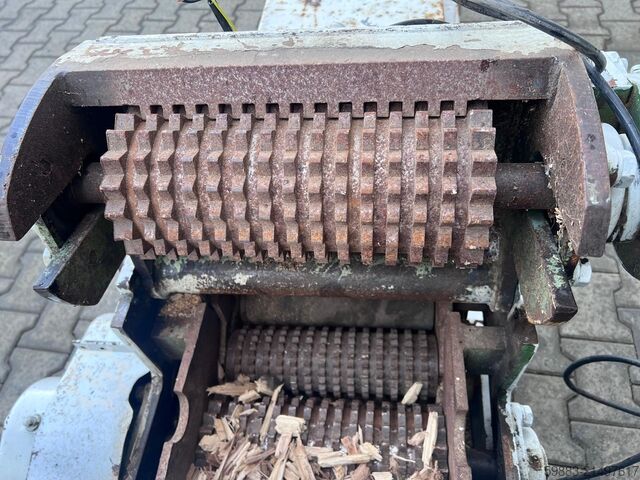 木材シュレッダー Klöckner 80x300B 2WT