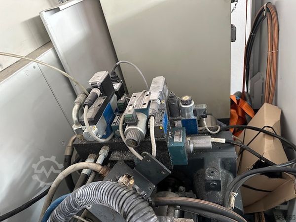 Iesmidzināšanas formēšanas mašīna FERROMATIK MILACRON K110D-S/2F / 2K-Spritzgießmasch