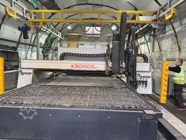 MÁQUINA DE PROCESSAMENTO DE PLACAS CNC FICEP KRONOS 32 SP