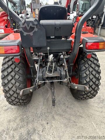 Kompaktni traktor Kubota L1-382 (7325)