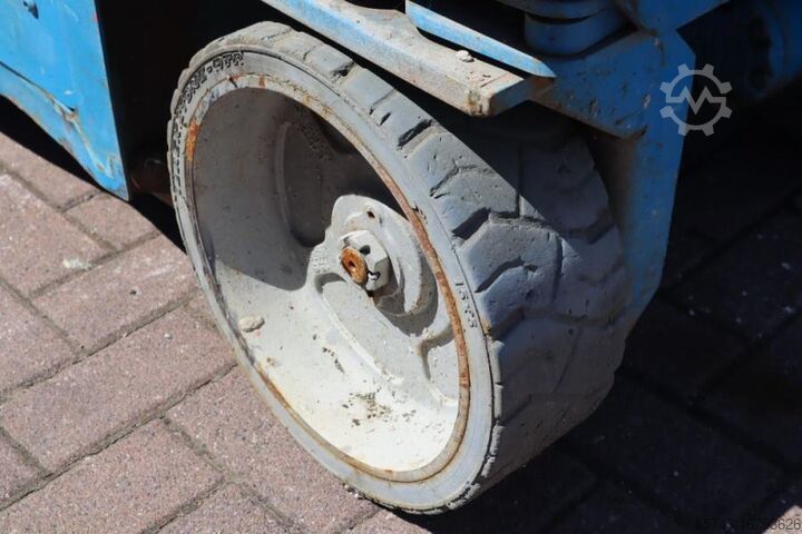 Podnośnik nożycowy Genie GS2632 Electric, Working Height 10m, 227kg Capacit