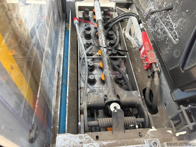 VS-23067 Stoccatore elettrico triplex Still 5316mm STILL EXV SF 14